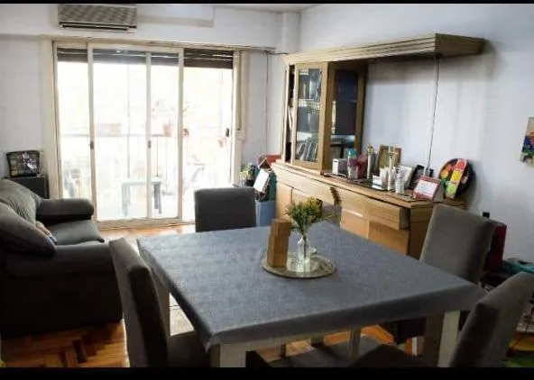 Departamento de 2 ambientes en Floresta con 2 balcones