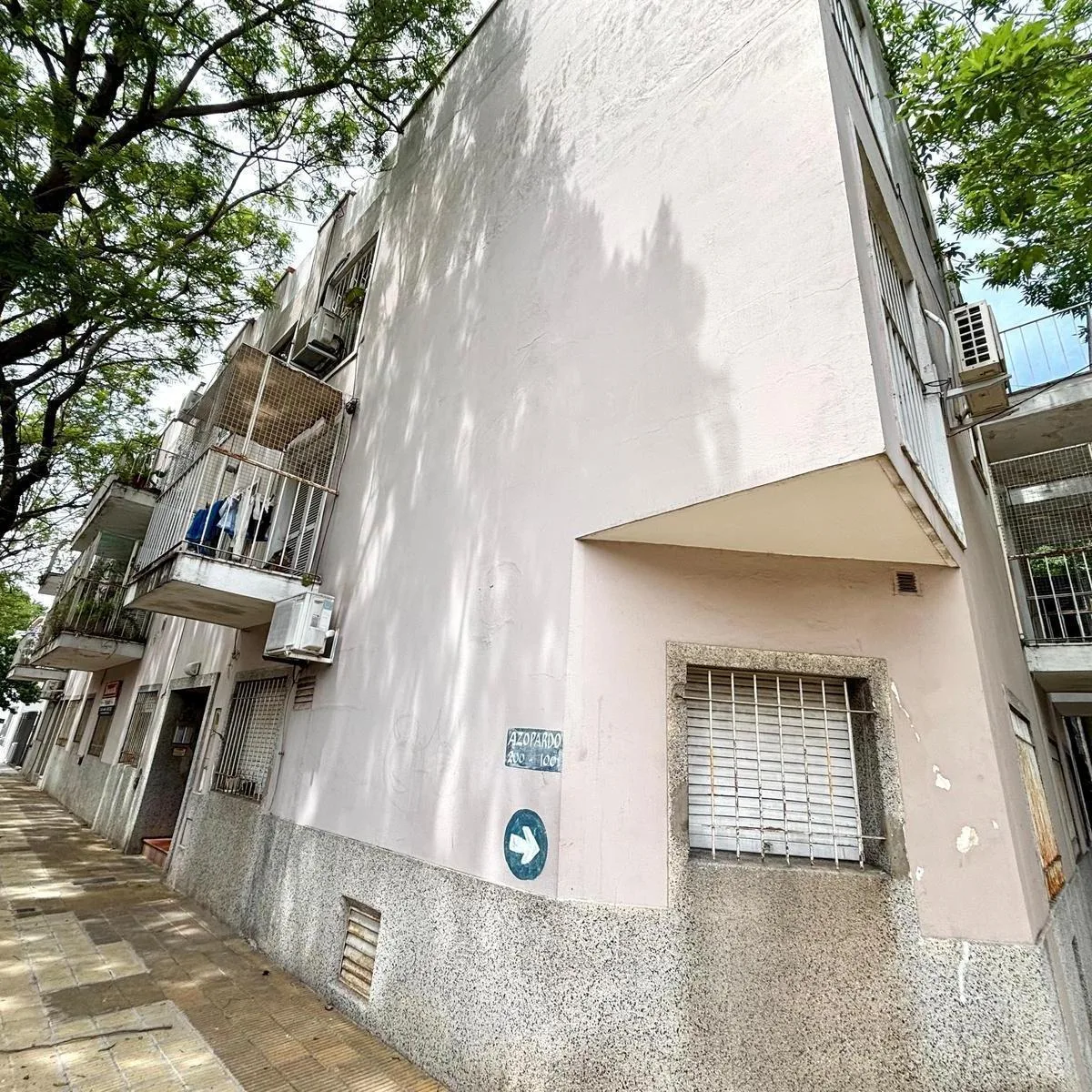 Departamento de 3 ambientes en planta baja en Buenos Aires