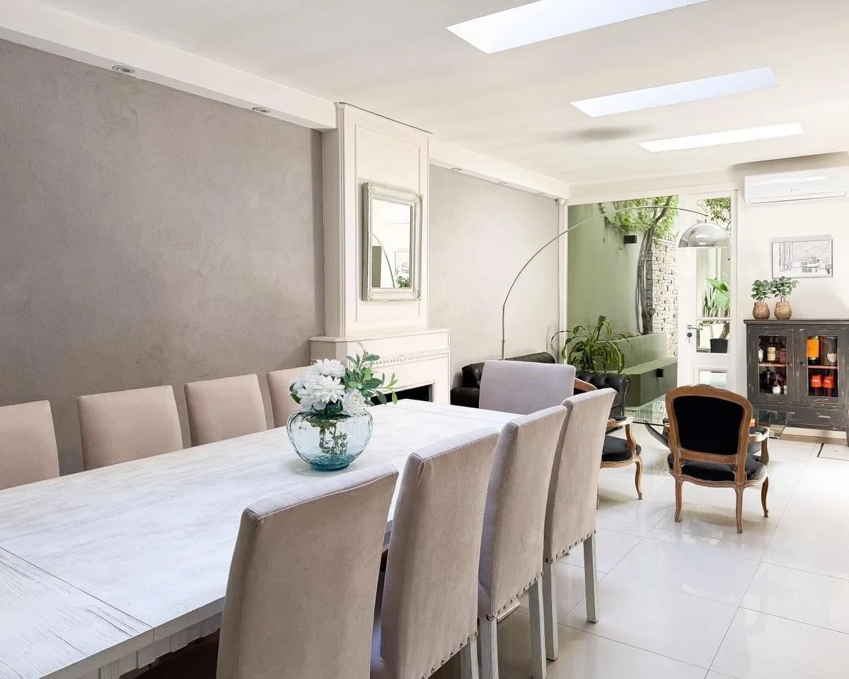 Дом с 4 спальнями в Caballito