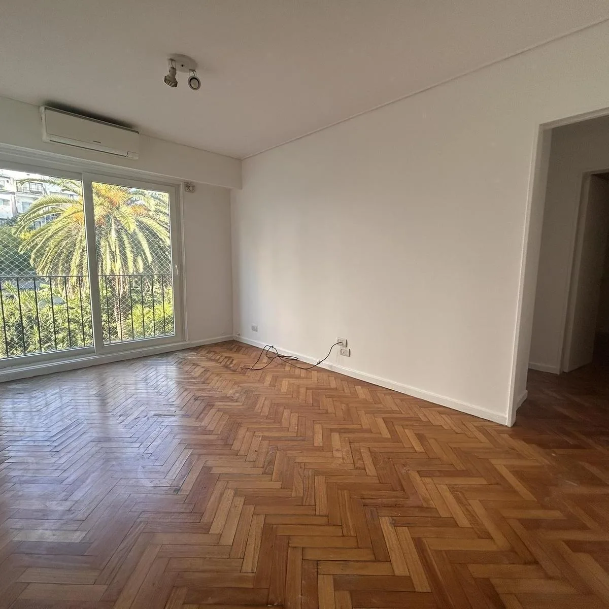 Departamento de 3 ambientes en Belgrano con balcón francés
