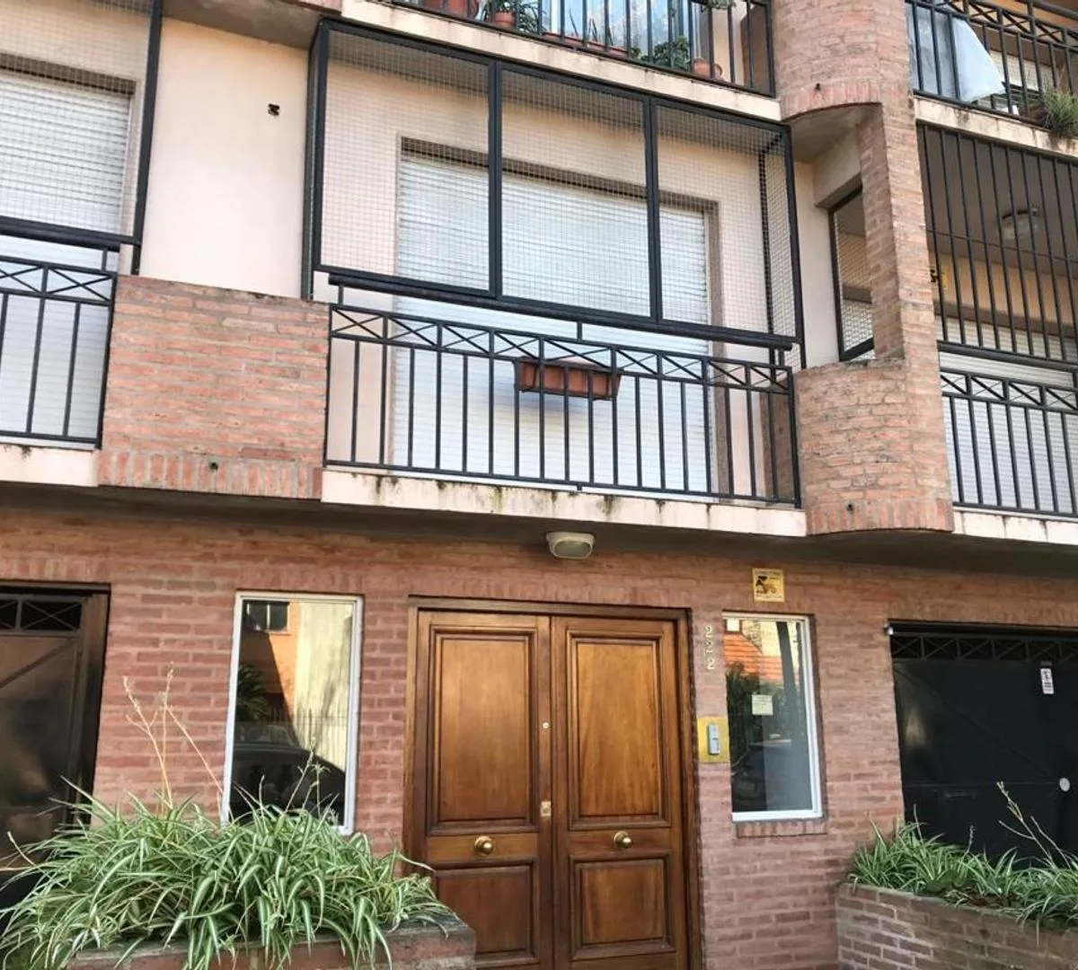 Apartamento de 2 quartos em Martínez com varanda-aterrazada