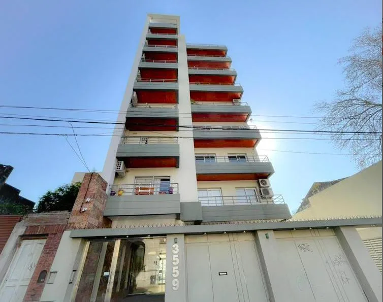 Kitnet de um ambiente com varanda em General San Martín