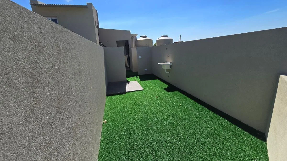 Apartamento de 3 ambientes com 2 suítes e terraço privativo em Versalles