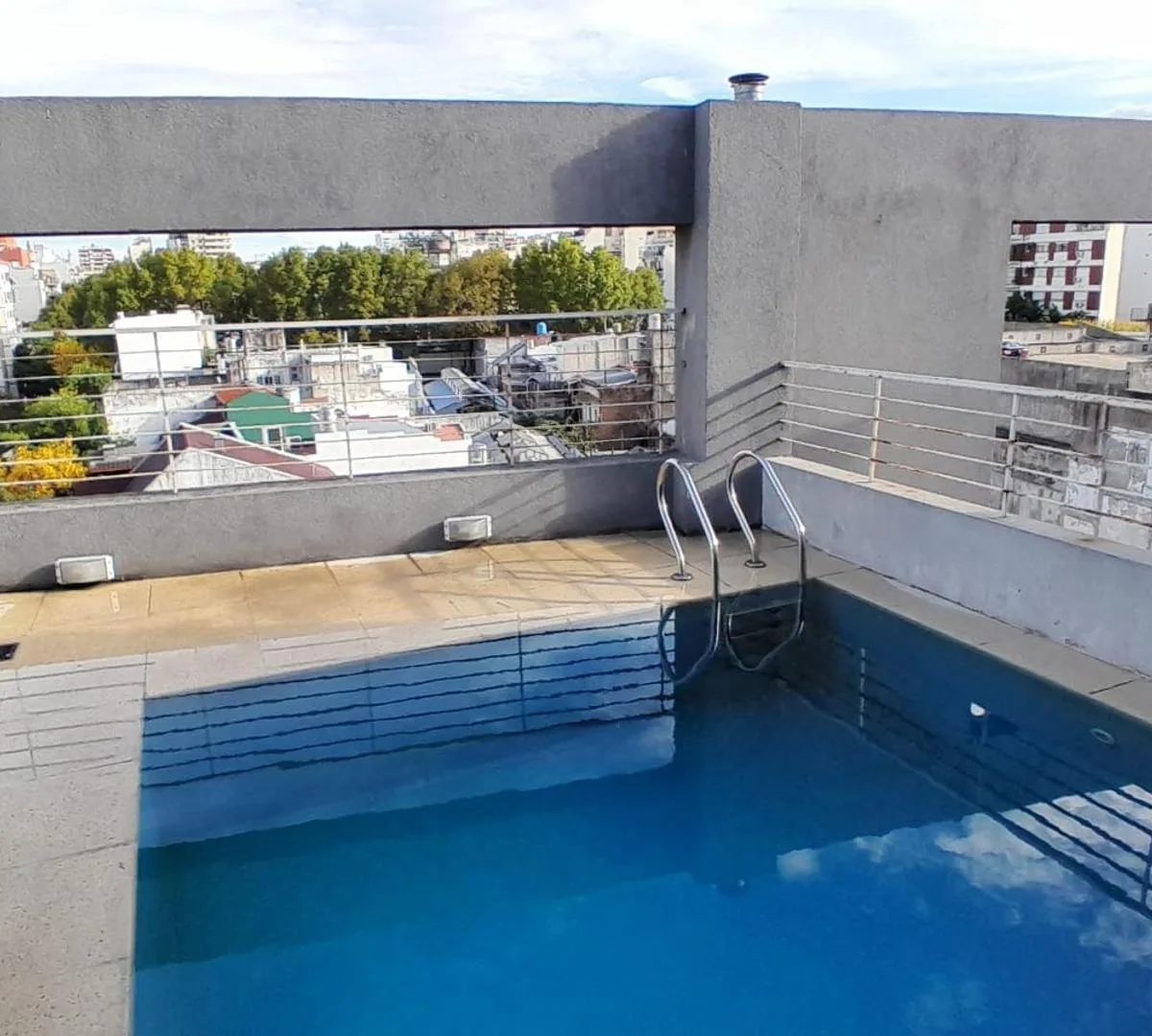 One-bedroom apartment with balcony in Almagro