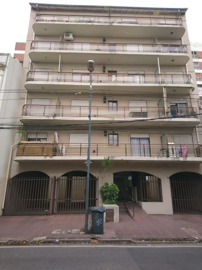 Departamento de 2 ambientes con balcón y cochera en San Fernando