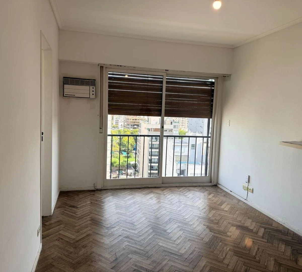 Apartamento de 2 ambientes de frente para os fundos em Belgrano