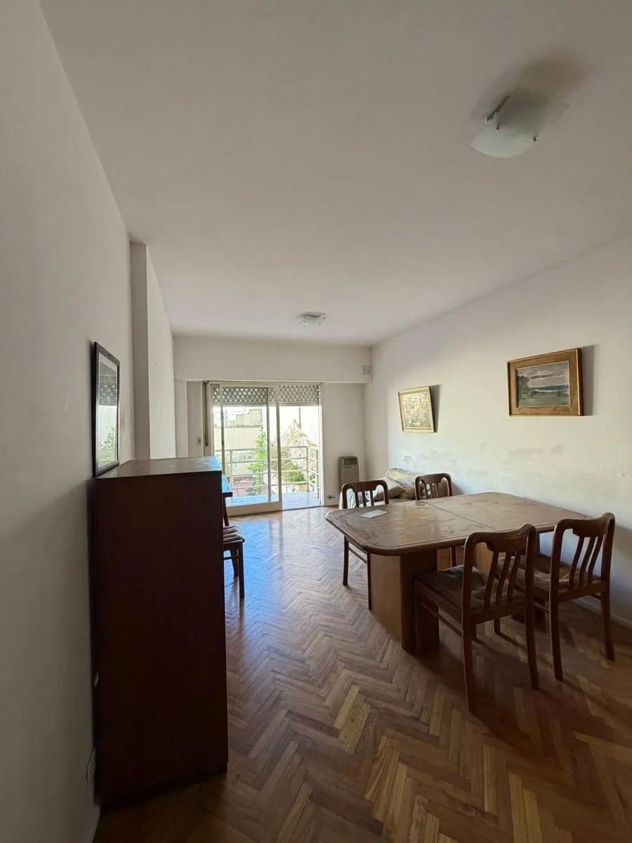 Apartamento de 3 ambientes de fundos em Balvanera