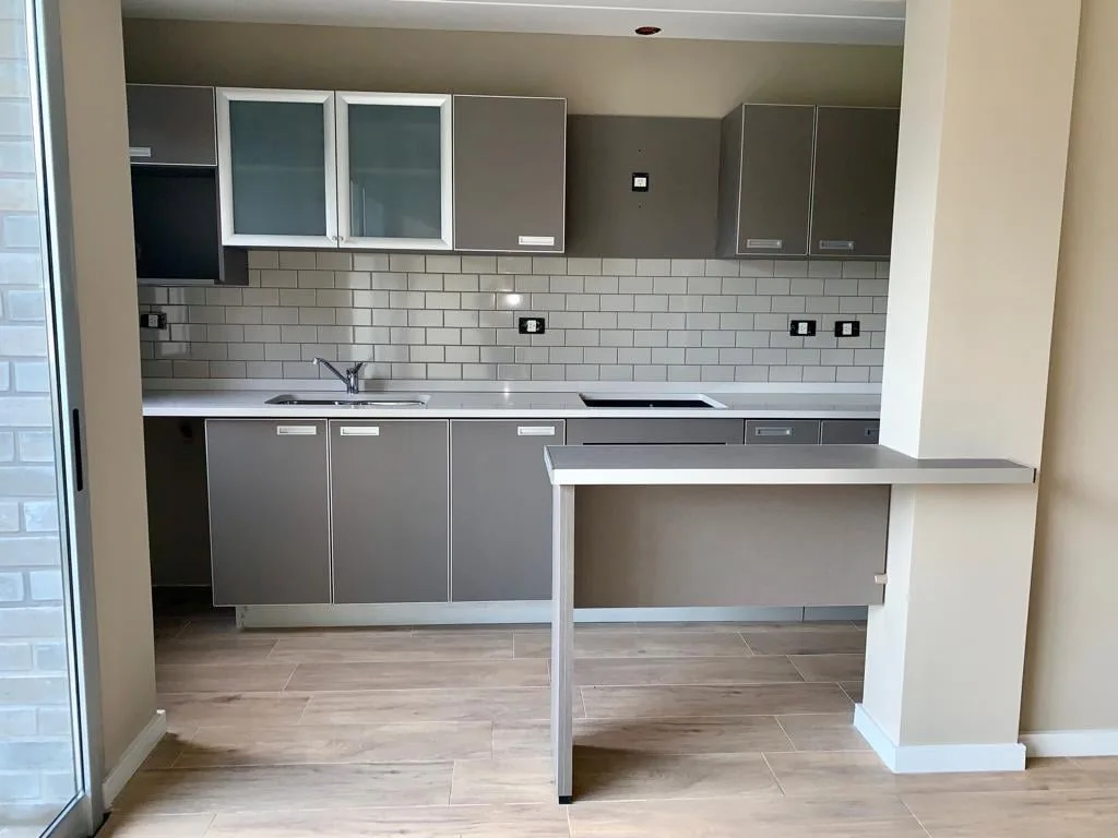 Apartamento de 2 ambientes com 1 quarto em Lanús