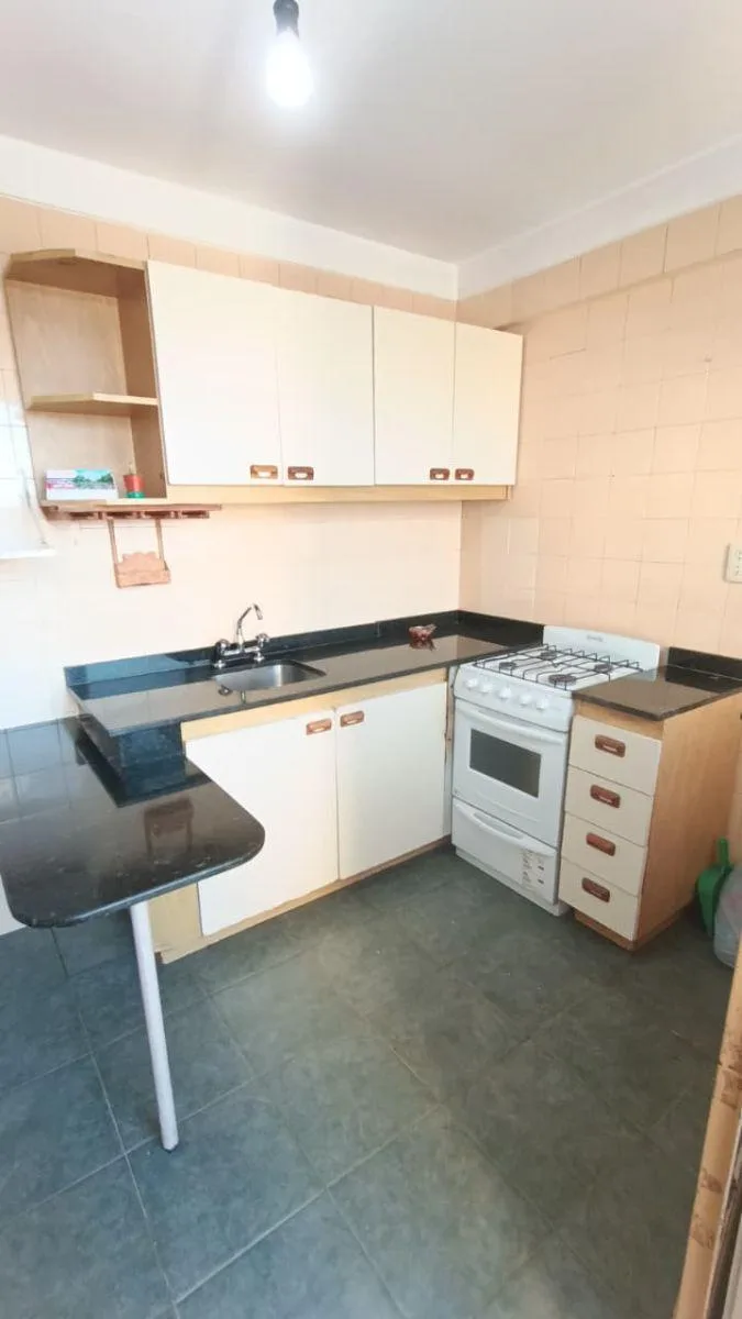 Apartamento de dois ambientes com vaga de garagem em La Matanza