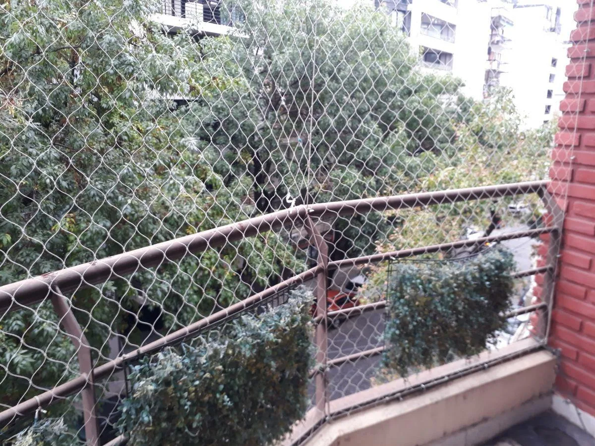 Departamento de 2 ambientes al frente con balcón en Almagro