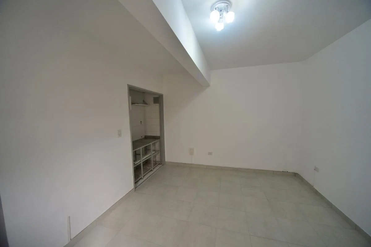 Kitnet de um ambiente lateral em Palermo