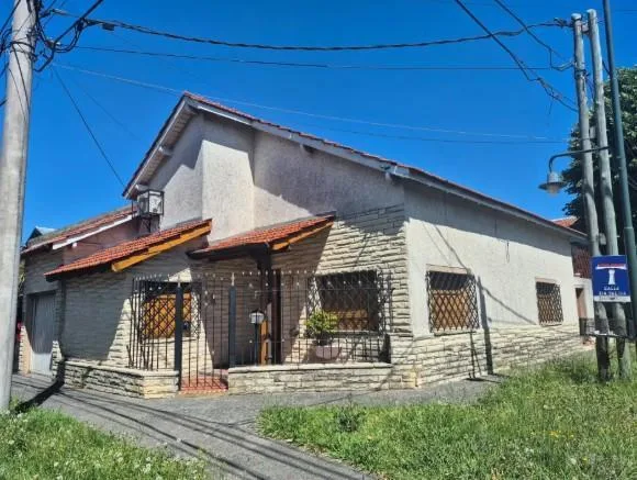 Casa de 2 dormitorios en Villa Adelina