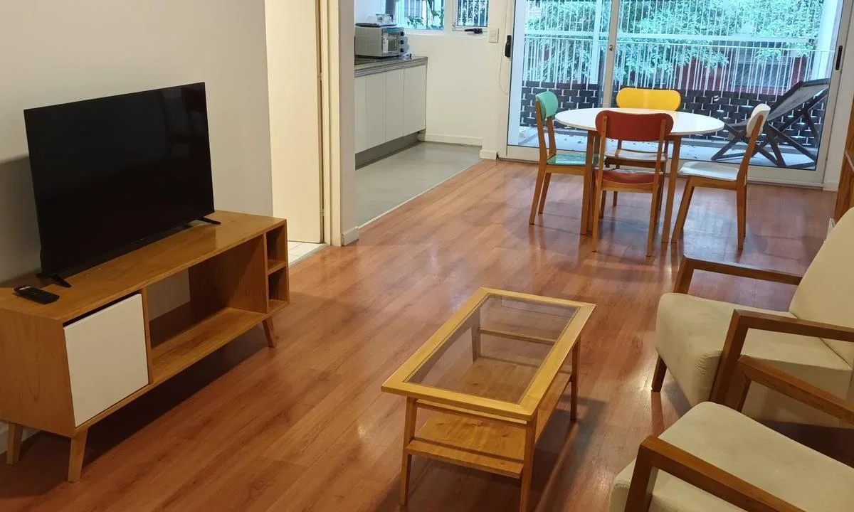 Departamento de 1 dormitorio con balcón terraza en Almagro