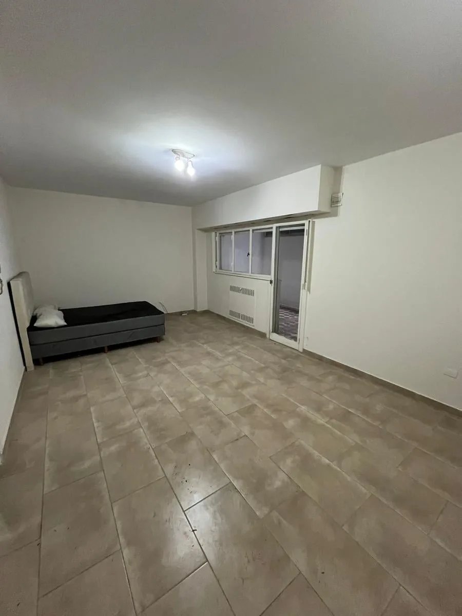 Kitnet de 1 quarto com 2 pátios em Balvanera