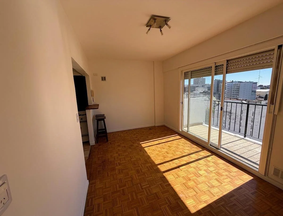 Departamento de 2 ambientes en piso alto en Belgrano