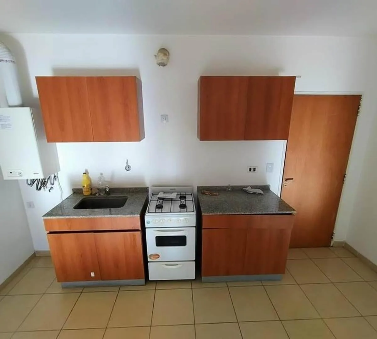 Two-room apartment with parking in Esteban Echeverría
