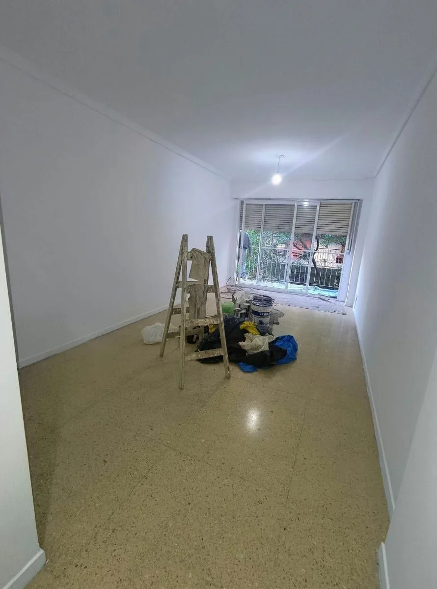 Departamento de 3 ambientes al frente con balcón en Belgrano