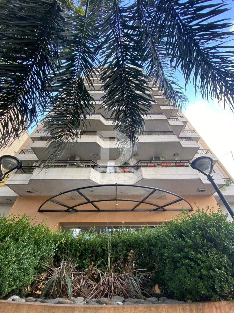 Apartamento de 2 ambientes com vaga de garagem em Lanús Este