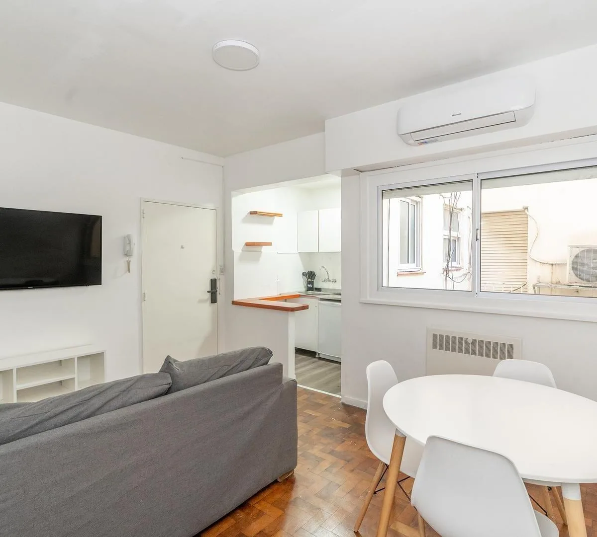 Departamento de 2 ambientes amoblado en Balvanera