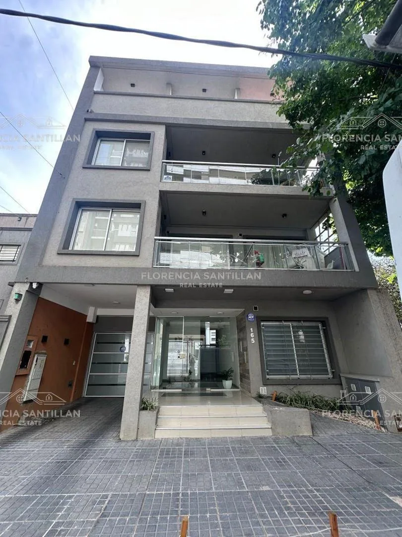 Monoambiente con cochera en Lomas de Zamora