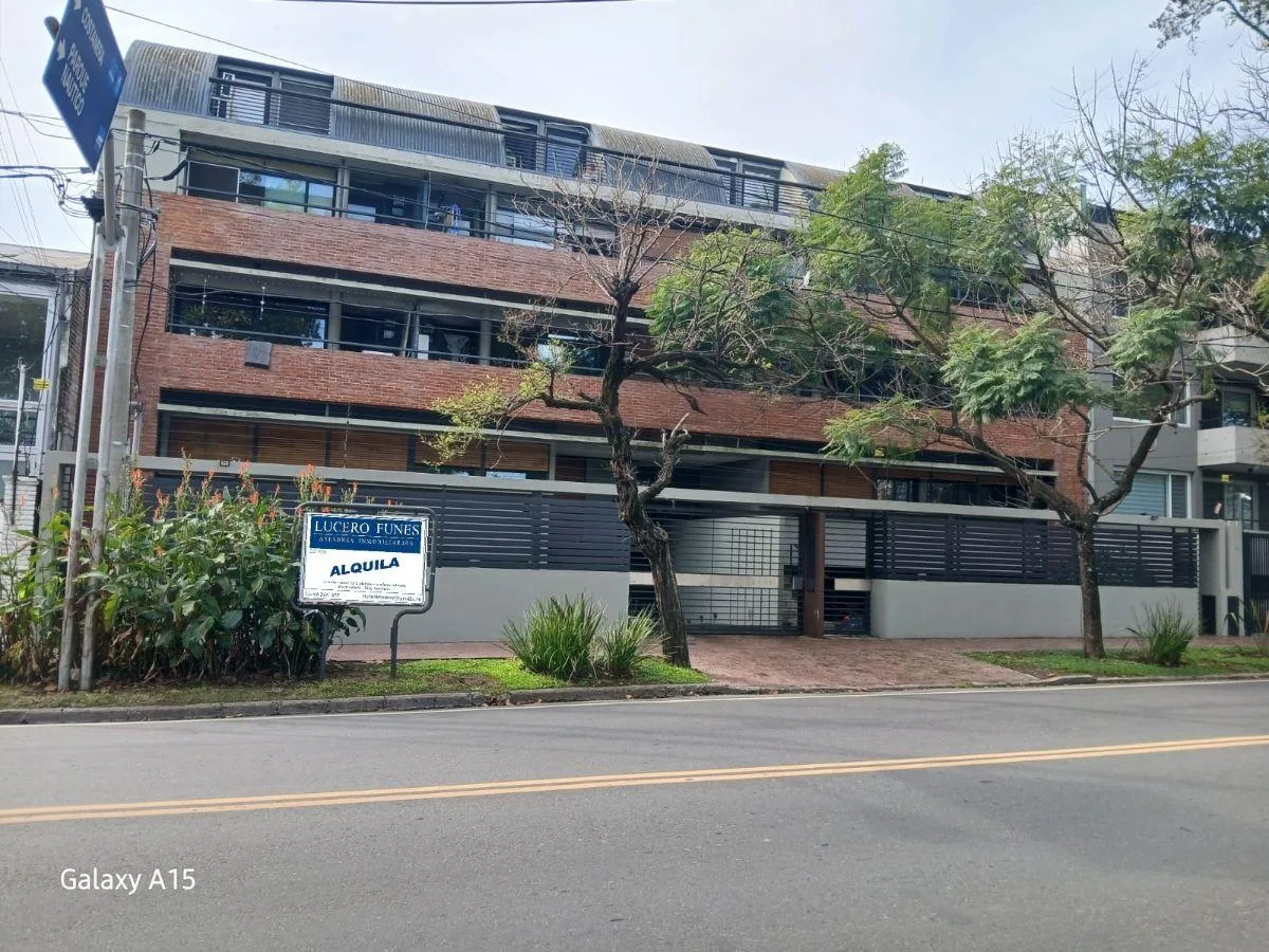 Two-bedroom apartment in Punta Chica with parking and pool