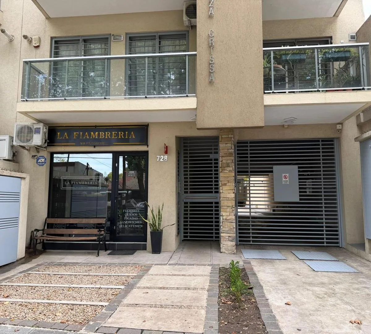 Kitnet de um ambiente em Adrogué