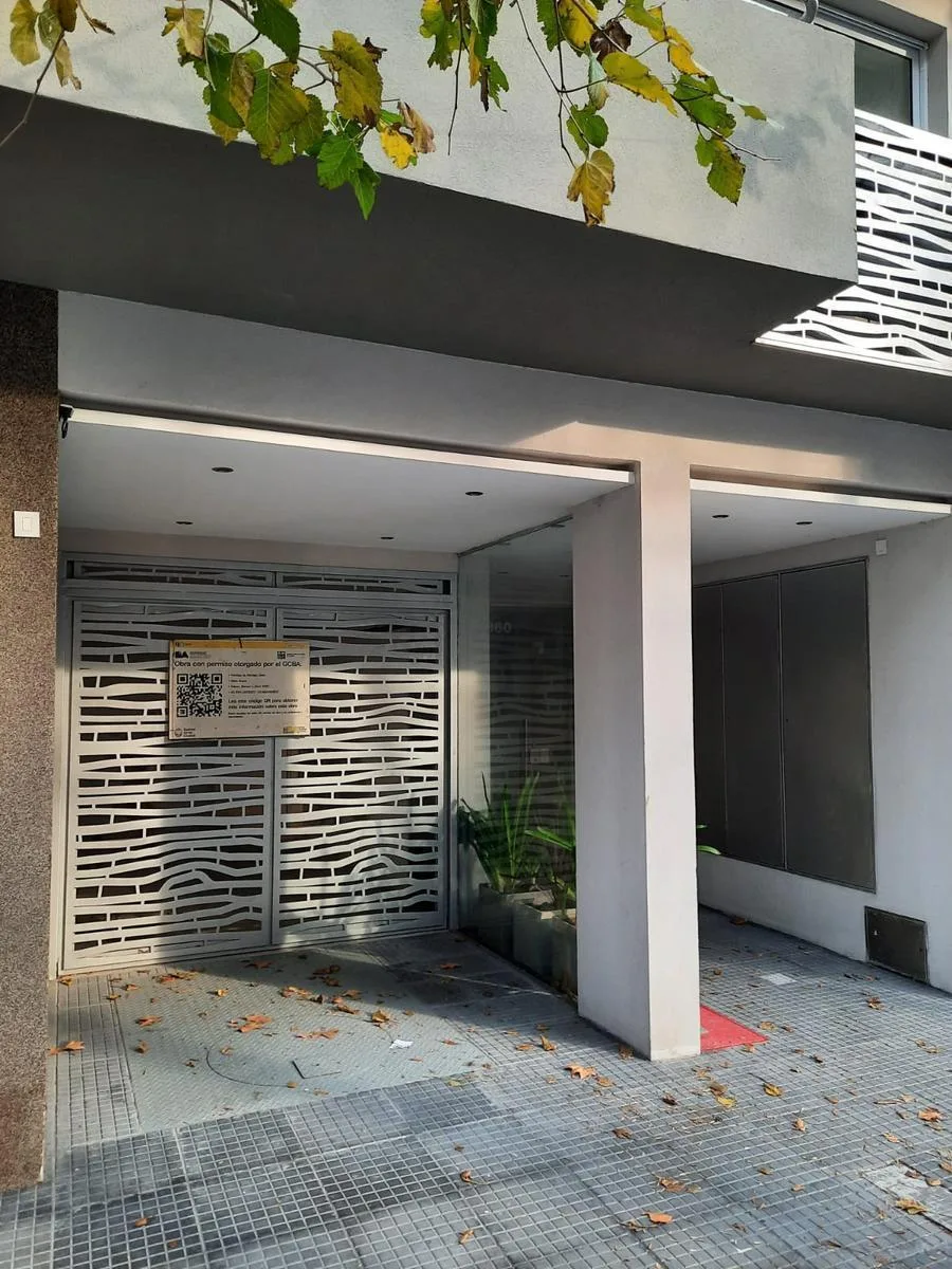 Monoambiente con balcón y parrilla en Villa Luro