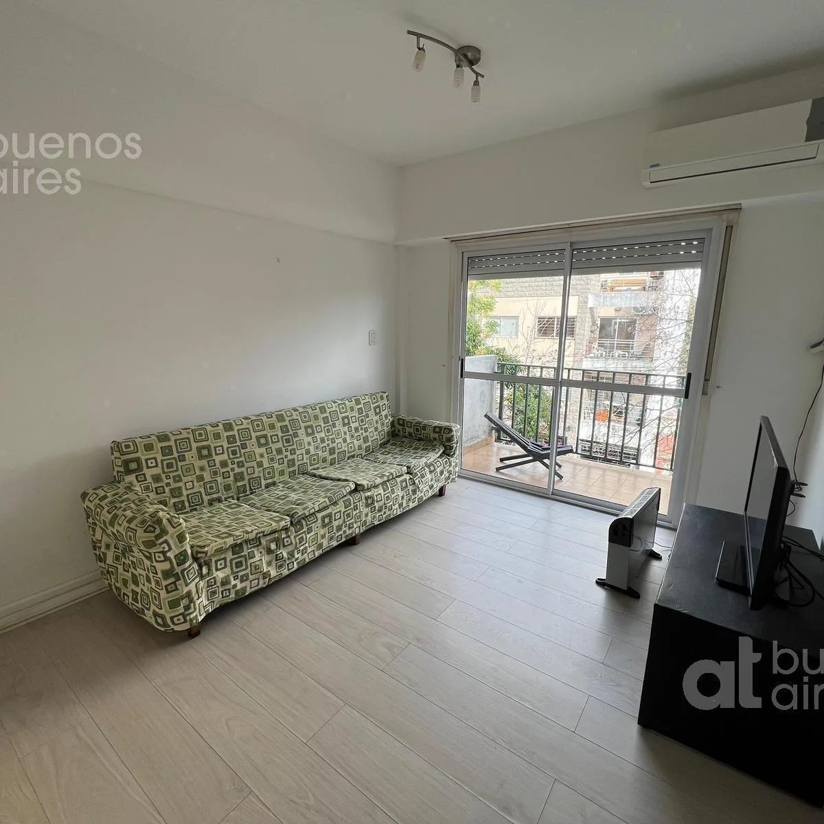Departamento de 3 ambientes amoblado con balcón en Villa Pueyrredón