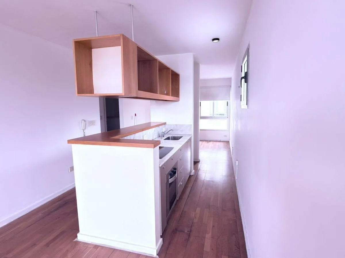 Студия с гардеробной и балконом в Villa Crespo