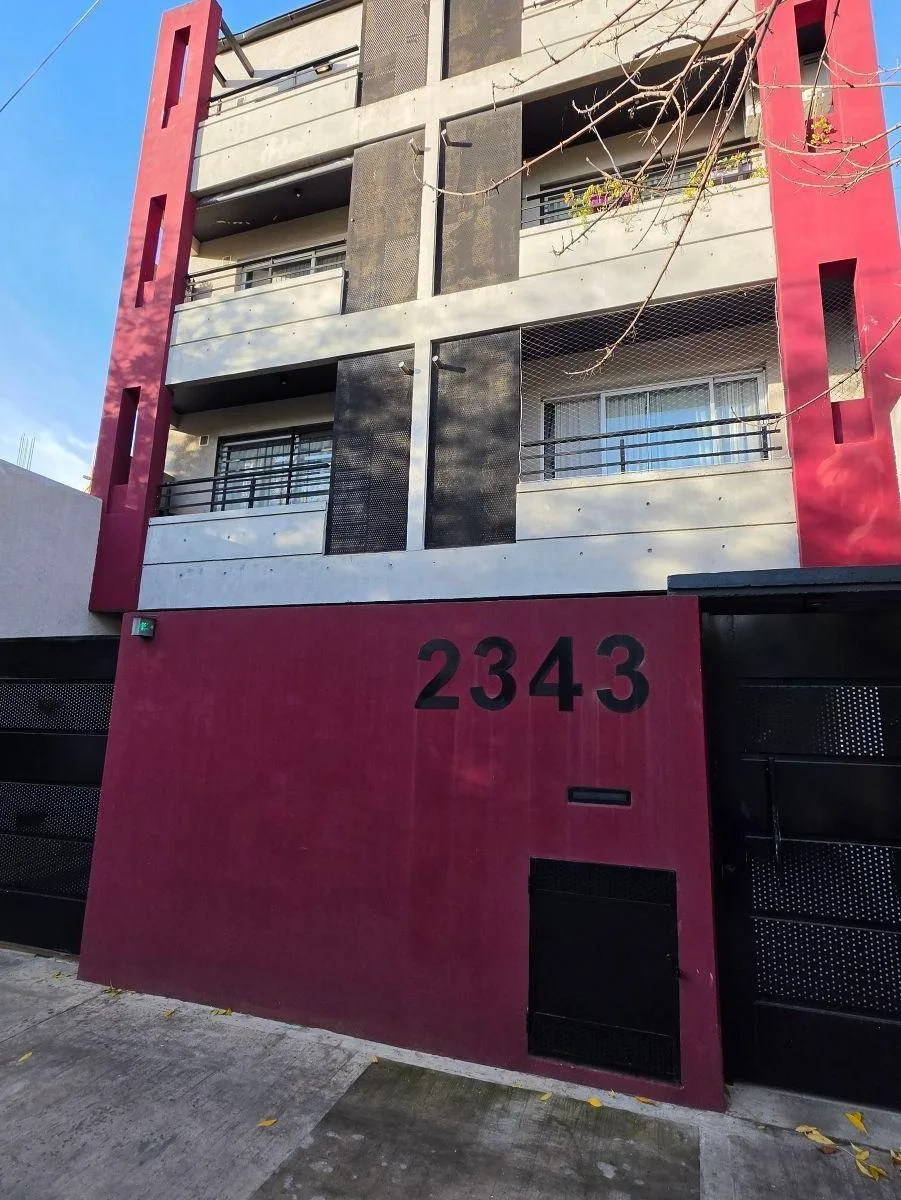 Departamento de 3 ambientes con 2 baños en Munro