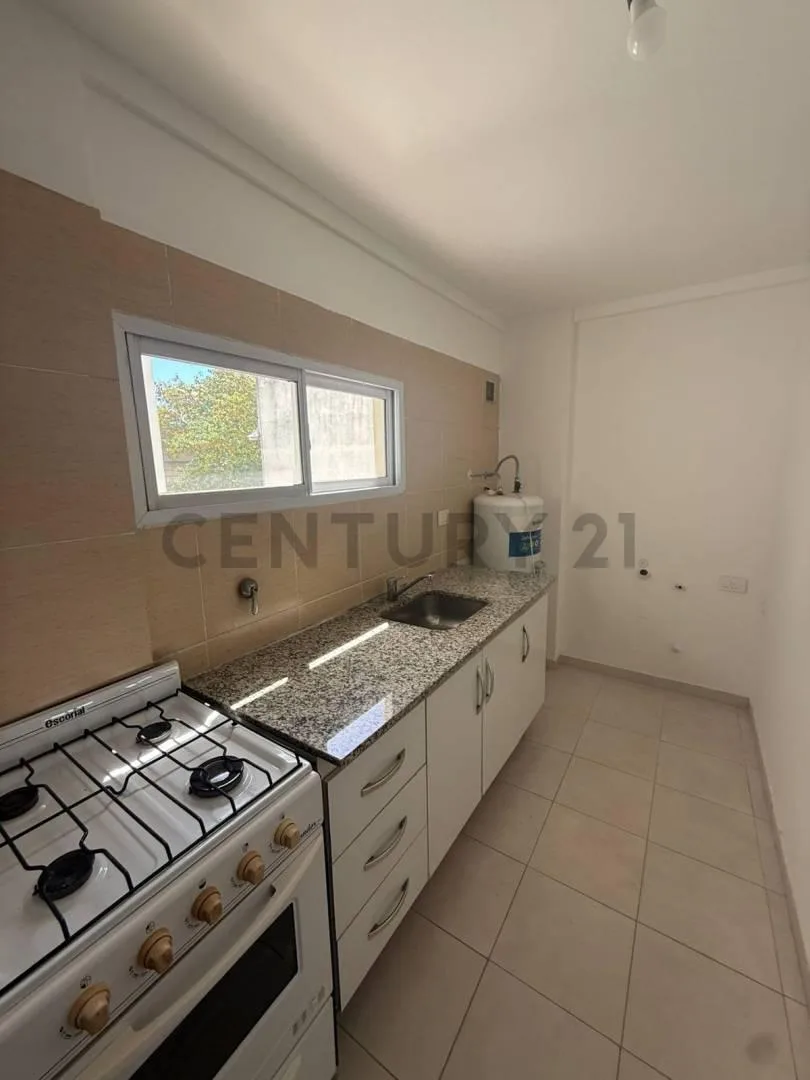 One-bedroom apartment with parking in La Plata