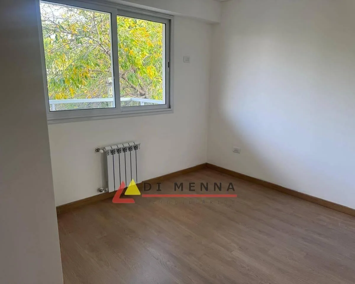 Новая четырёхкомнатная квартира с 3 спальнями в Villa Devoto