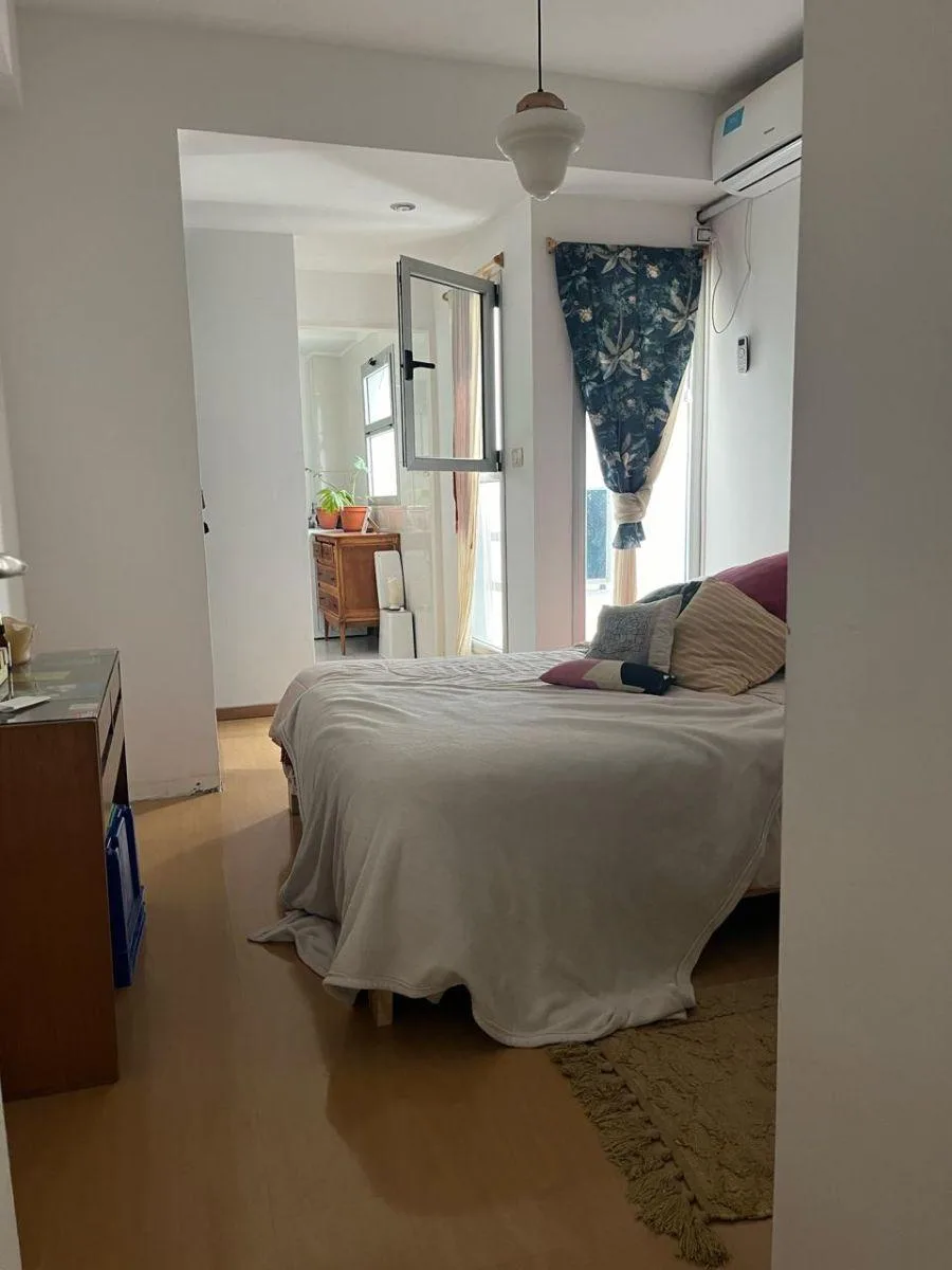 Apartamento de dois ambientes com varanda na Recoleta