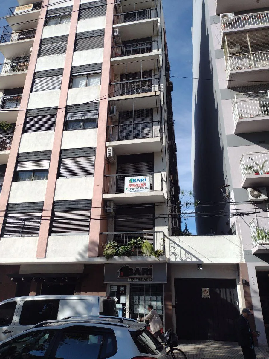 Two-bedroom front-facing apartment with balcony in La Matanza