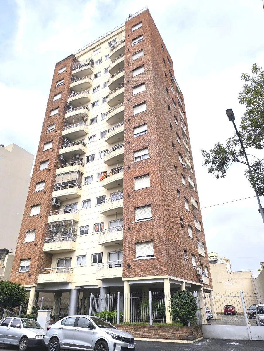 Квартира с 1 спальней и балконом в Flores