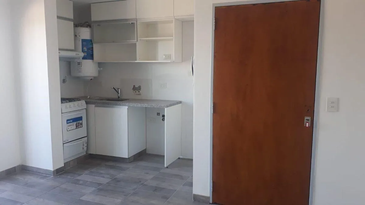 Apartamento de dois ambientes novo (nunca habitado) com varanda em General San Martín