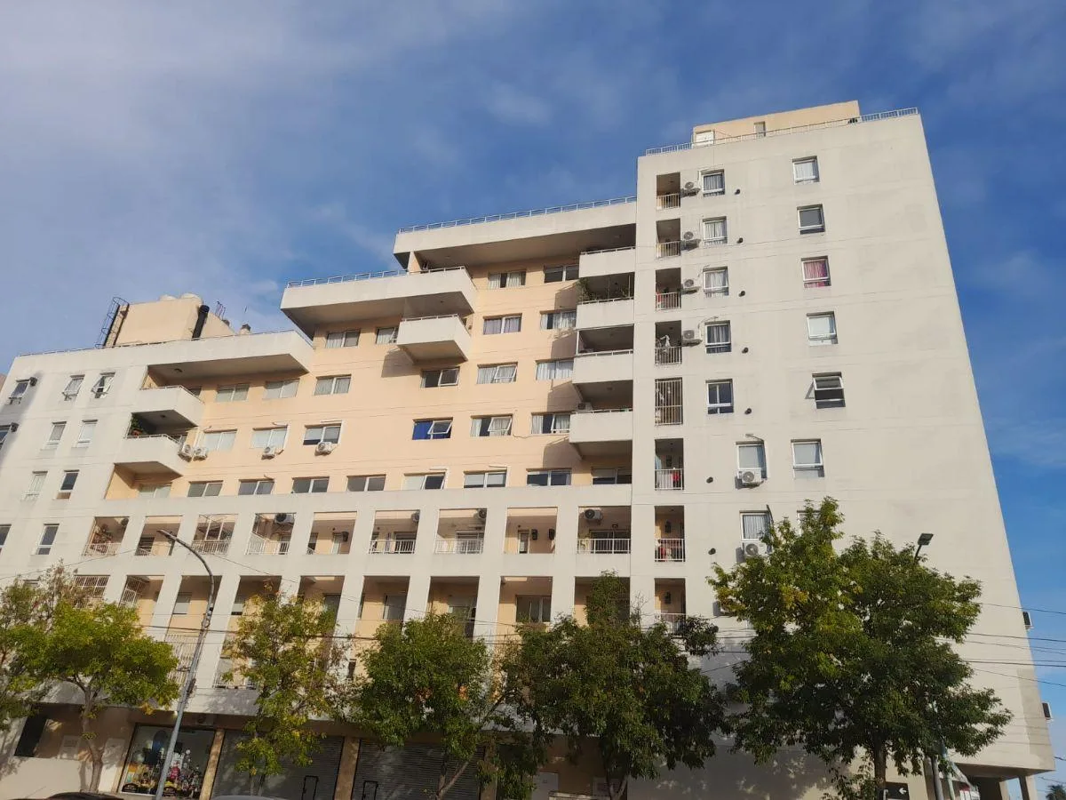 Departamento de 3 ambientes con 2 dormitorios en Parque Patricios