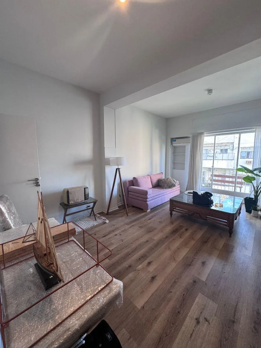 Apartamento com 1 dormitório em Recoleta