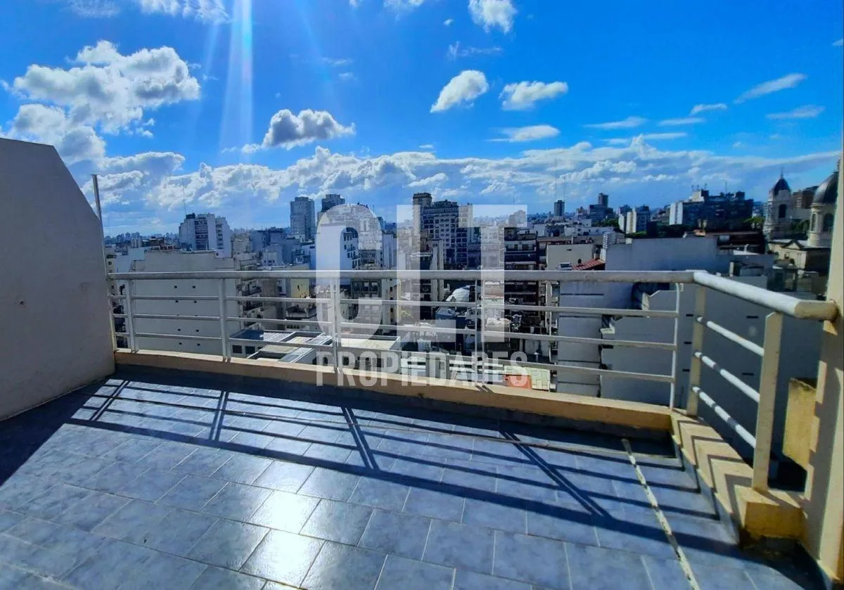 Studio apartment with terrace balcony in Flores