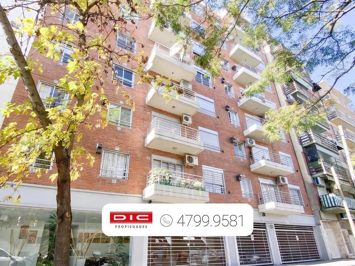 Apartamento de dois ambientes com varanda em Olivos
