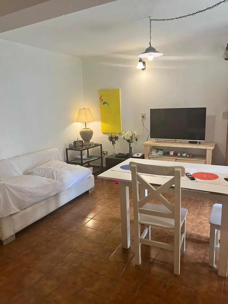 Two-bedroom apartment with balcony in Campana