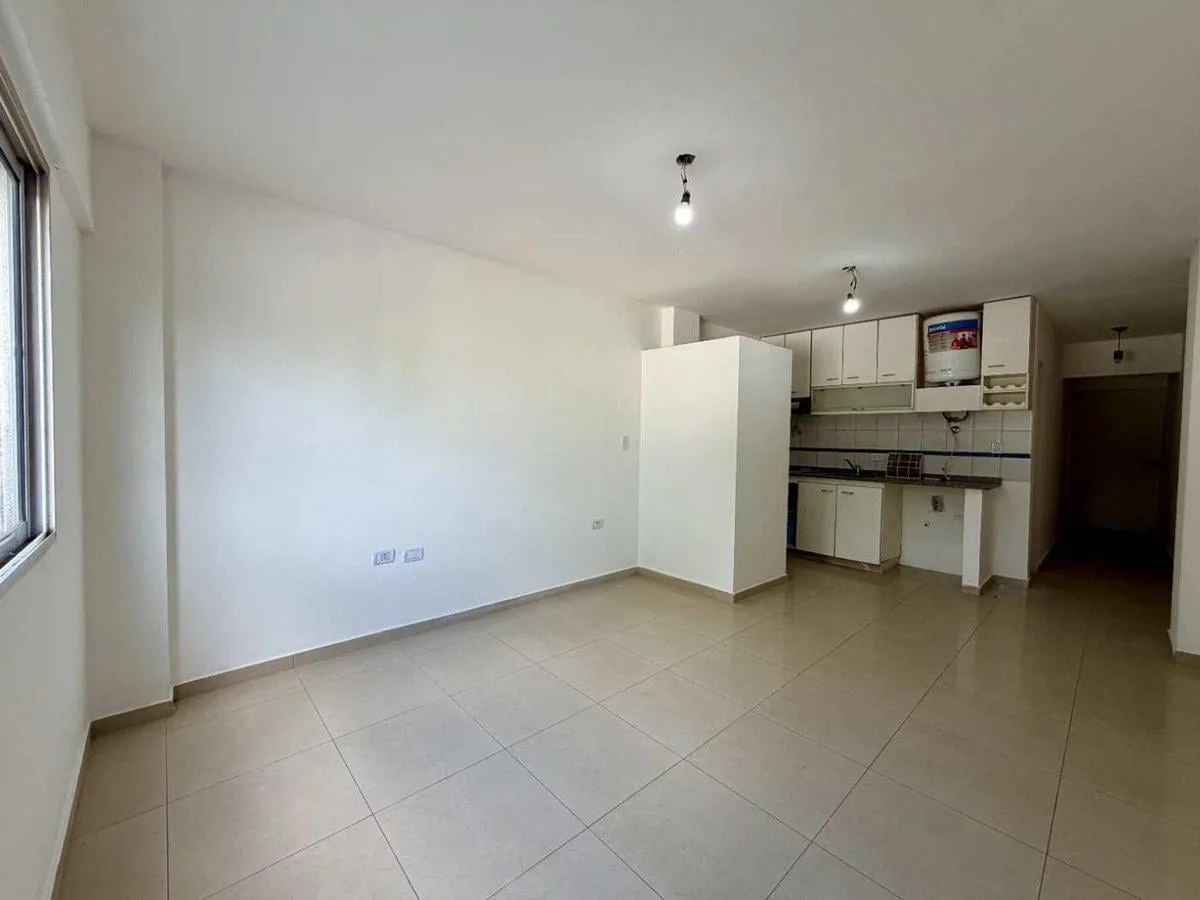 Kitnet em aluguel em Morón