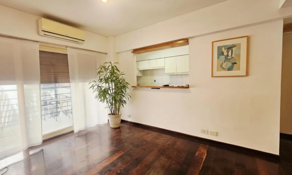 Apartamento de 2 ambientes com varanda contínua em Palermo
