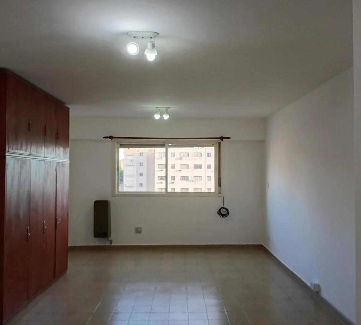 Kitnet em Morón Centro para uso residencial ou profissional