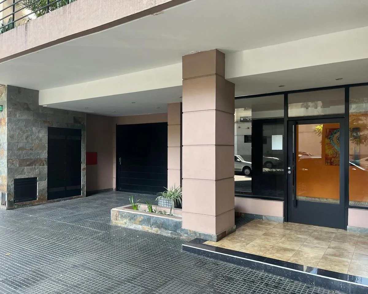 Kitnet com pátio em Caballito