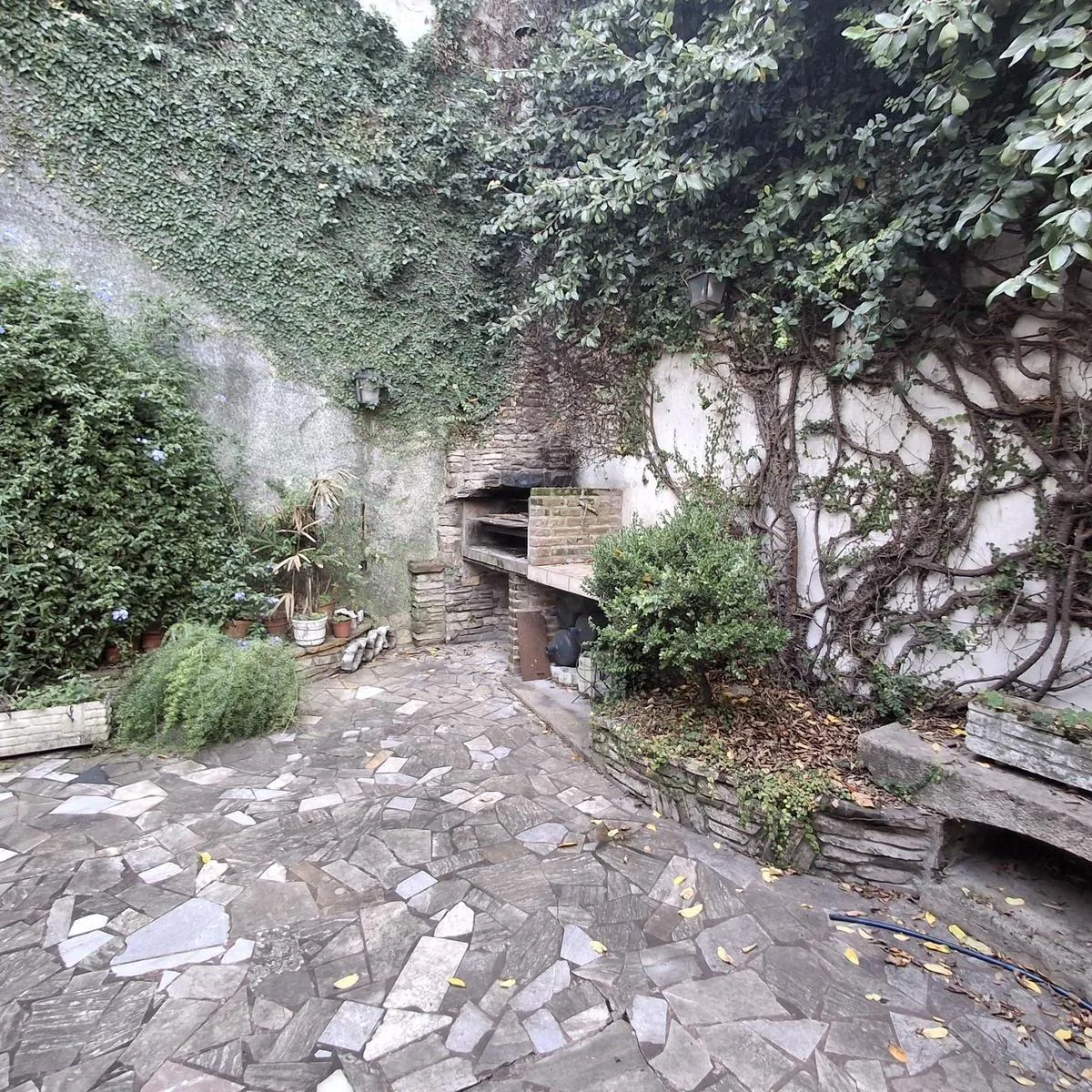 Casa de 7 ambientes con 5 dormitorios en Parque Chacabuco