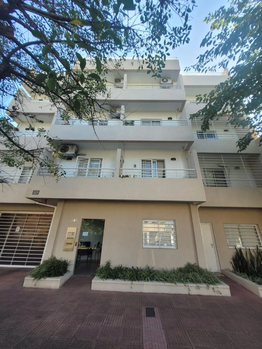 Departamento de 2 ambientes con cochera en Lomas de Zamora