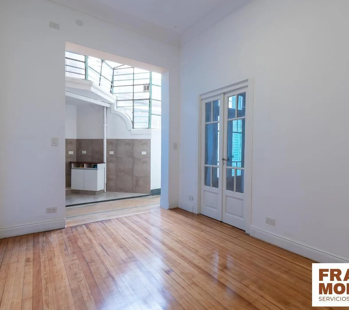 Apartamento de dois quartos em San Telmo