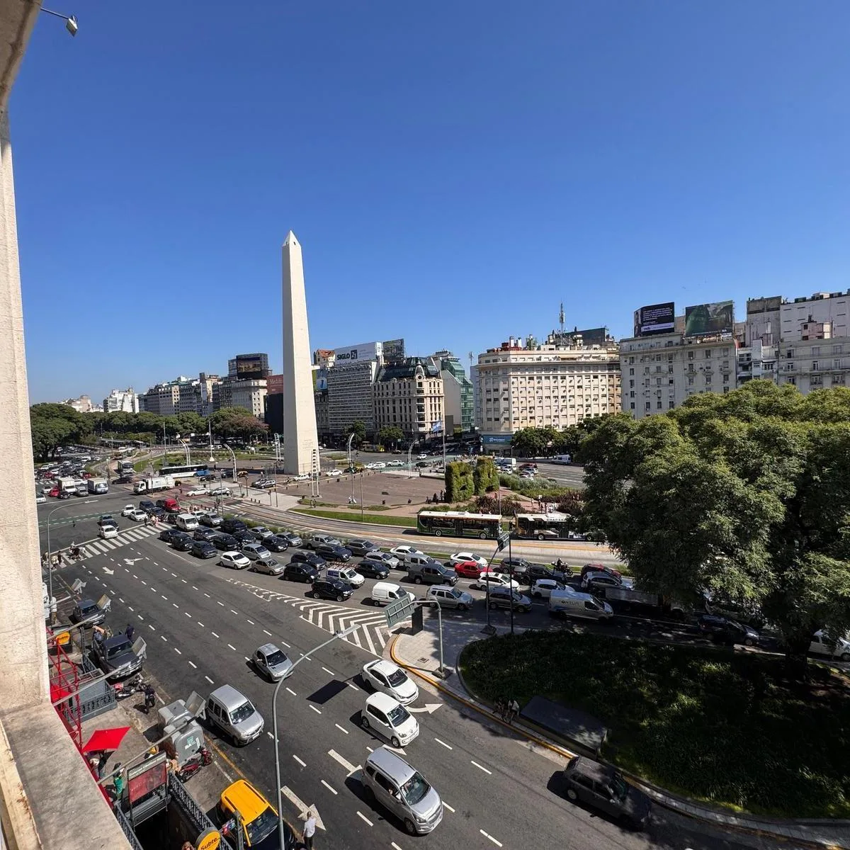 Departamento de 2 ambientes reciclado en Retiro con vista al Obelisco