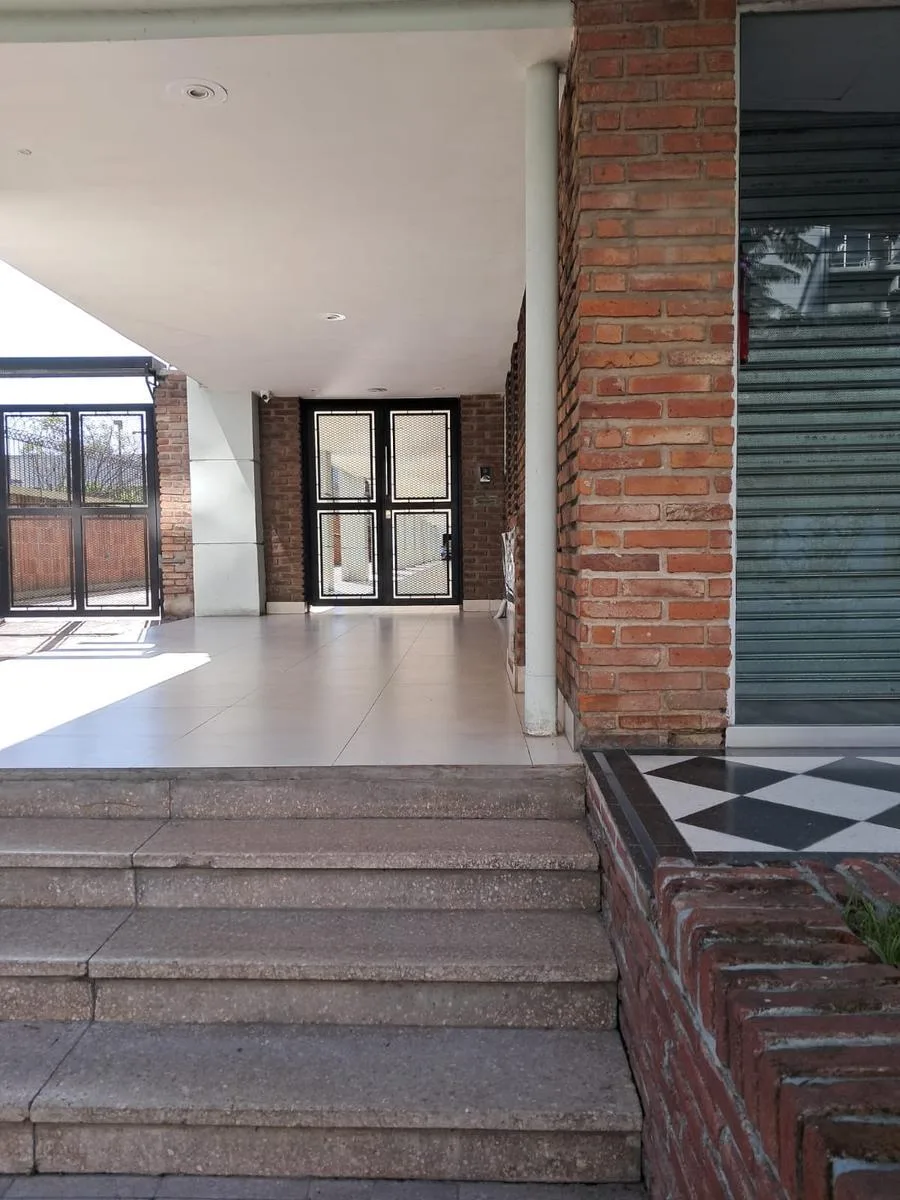 Квартира с двумя комнатами в Olivos, у реки